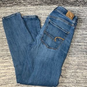 AE Hi-Rise Jegging Crop Jeans
